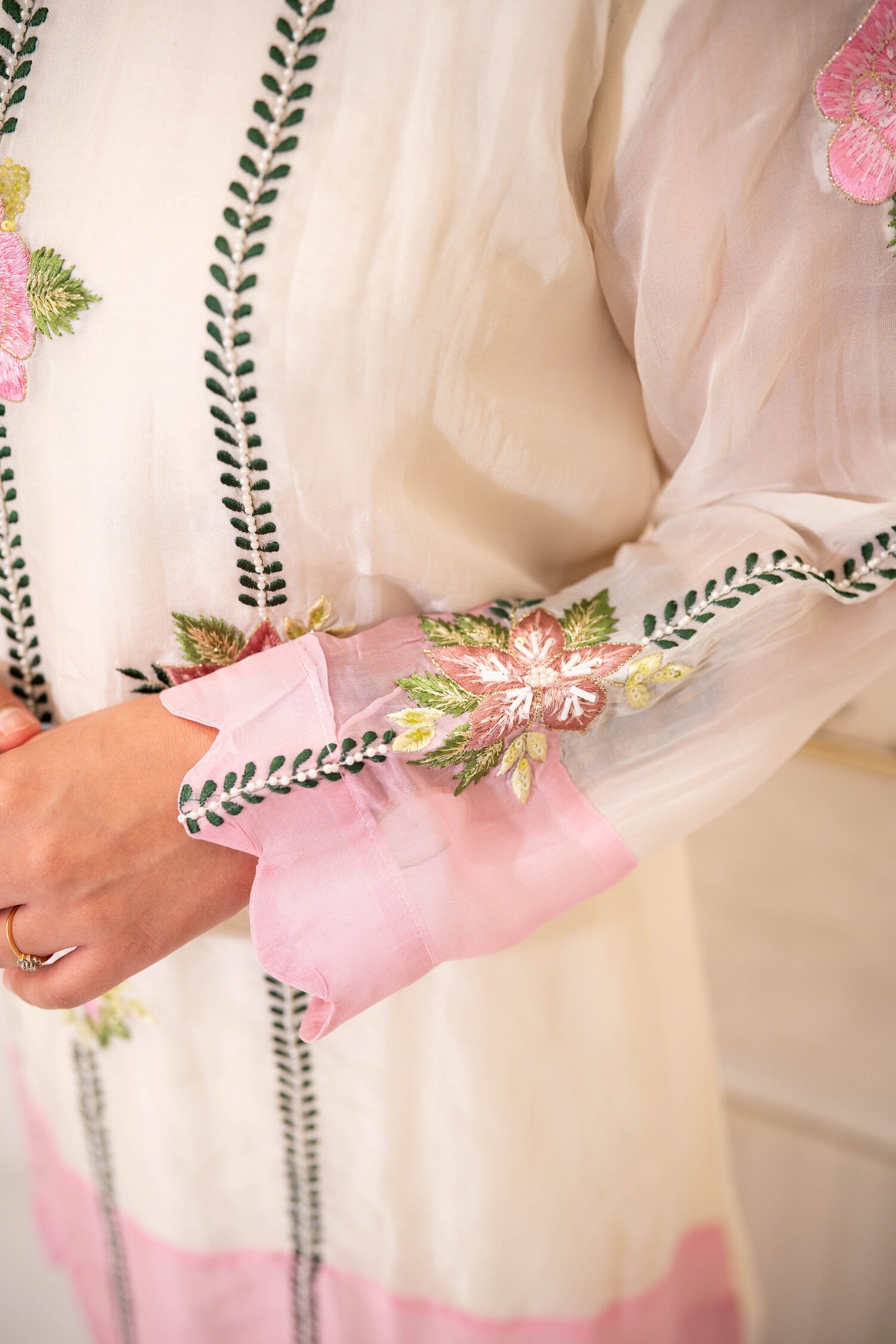 Ivory Garden Appliqué Set